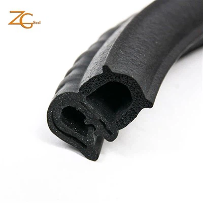 Fender karet diekstrusi